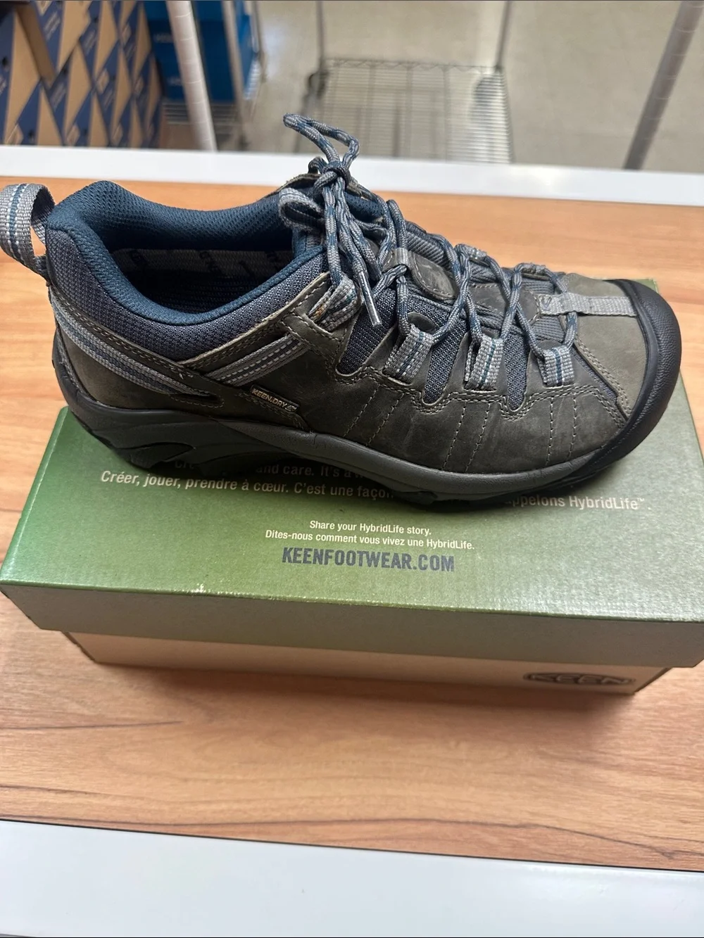 Keen durable men